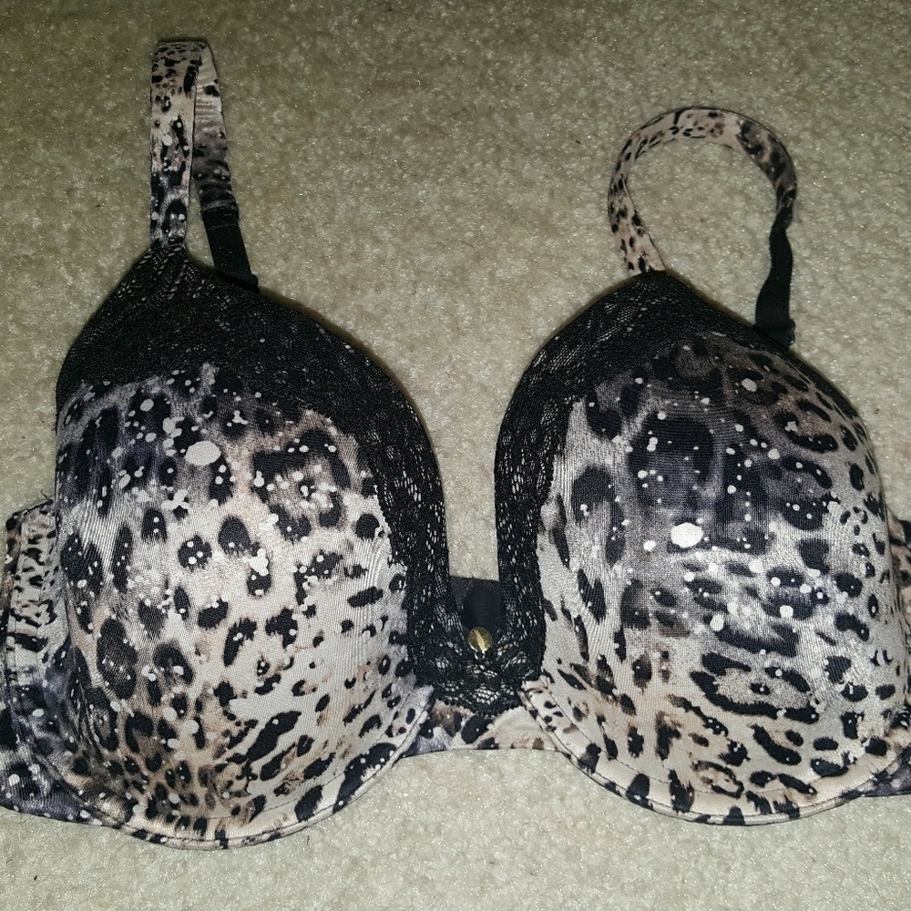 Body by Victoria leopard print lace trim full bra